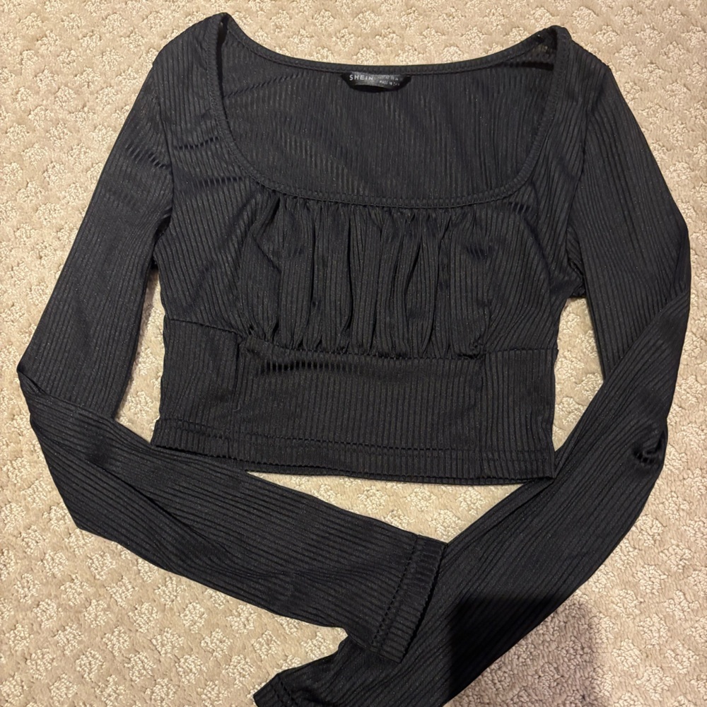 Black Long Sleeve Crop Top